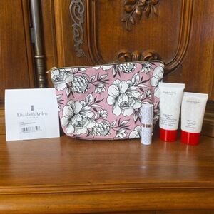 Elizabeth Arden 4-Piece Beauty Set--New